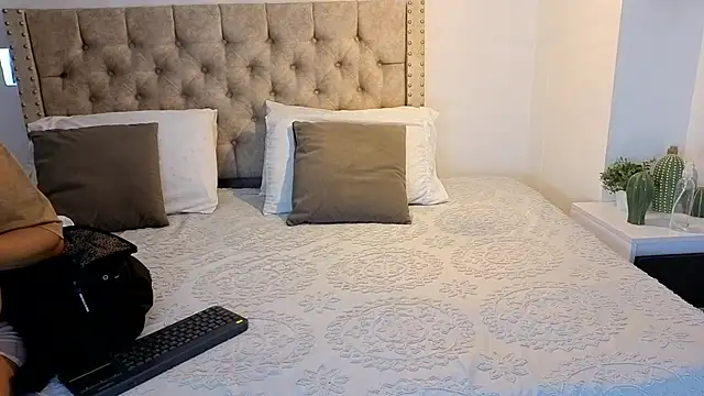 Snapshot of KeryHillson chatting on January 17, 2026, 1:26 pm KeryHillson online show from January 17, 2026, 1:26 pm