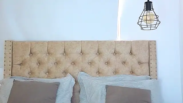 Snapshot of KeryHillson chatting on November 17, 2025, 2:10 pm KeryHillson online show from November 17, 2025, 2:10 pm