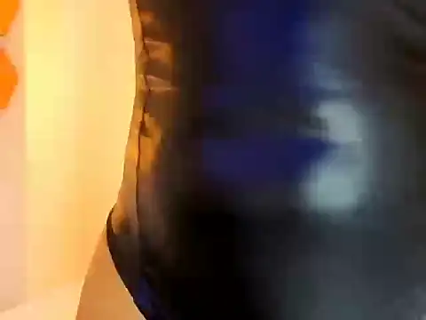 Snapshot of KeryHillson chatting on October 12, 2025, 2:07 pm KeryHillson online show from October 12, 2025, 2:07 pm