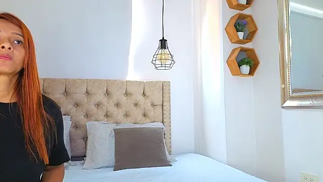 Snapshot of KeryHillson chatting on November 16, 2025, 2:11 pm KeryHillson online show from November 16, 2025, 2:11 pm