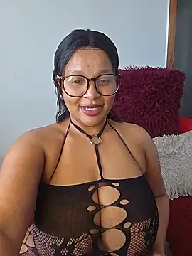 hotncurv8 online show from July 24, 2026, 9:16 am