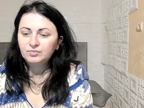 Lillian2 online show from March 11, 2025, 1:05 am