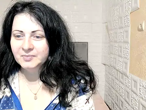 Lillian2 online show from March 9, 2025, 9:25 pm