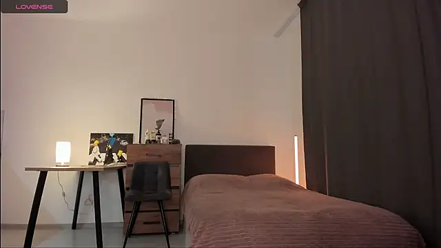 Alice Dias online show from September 27, 2025, 2:23 pm