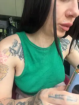 Queen of pain online show from June 4, 2026, 6:18 am