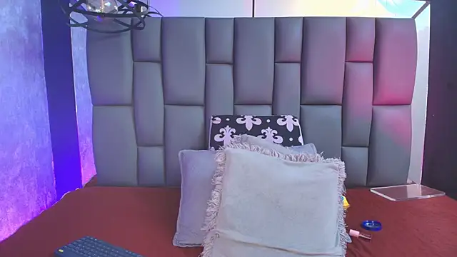  MiaBrown  online show from September 13, 2025, 12:05 pm