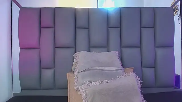  MiaBrown  online show from February 9, 2026, 12:14 pm