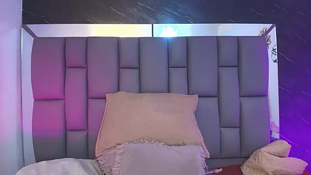  MiaBrown  online show from February 25, 2026, 12:05 pm