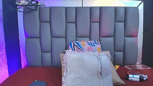  MiaBrown  online show from September 11, 2025, 12:05 pm