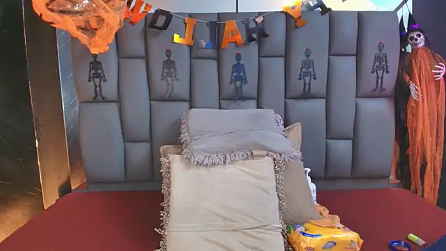  MiaBrown  online show from October 23, 2025, 12:04 pm