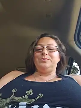 angelbaby1998 online show from June 18, 2026, 9:09 pm
