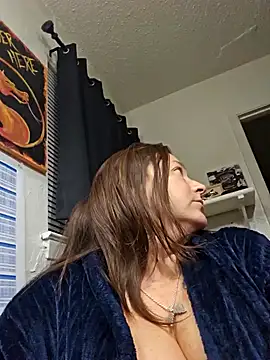 Snapshot of angelbaby1998 chatting on December 17, 2024, 4:12 am angelbaby1998 online show from December 17, 2024, 4:12 am