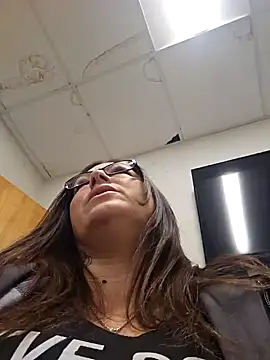 Snapshot of angelbaby1998 chatting on January 18, 2025, 8:51 pm angelbaby1998 online show from January 18, 2025, 8:51 pm