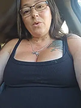 angelbaby1998 online show from July 6, 2026, 10:45 pm