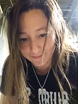 Snapshot of angelbaby1998 chatting on March 8, 2025, 4:34 am angelbaby1998 online show from March 8, 2025, 4:34 am