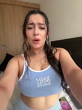 Nicollemays online show from March 12, 2026, 4:11 pm