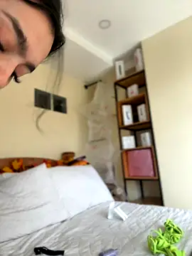 Nicollemays online show from November 8, 2025, 3:15 pm