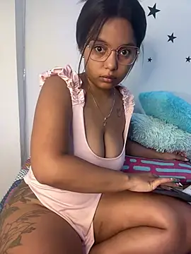 Snapshot of Aleja_DANS chatting on March 1, 2026, 12:38 pm Aleja DANS online show from March 1, 2026, 12:38 pm