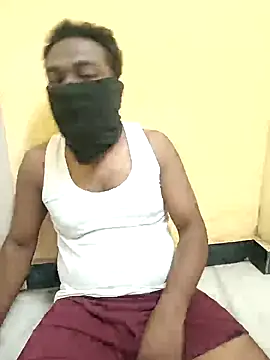 Snapshot of Tamil_paiyan012 chatting on February 16, 2025, 3:26 am Tamil paiyan012 online show from February 16, 2025, 3:26 am