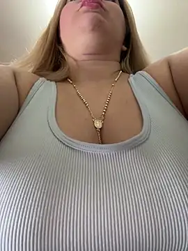 Celestedubois online show from June 18, 2026, 9:42 pm