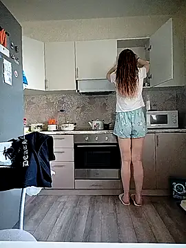  Sweet Love  online show from September 30, 2025, 1:06 pm