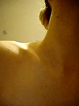  Sweet Love  online show from September 23, 2025, 8:10 am