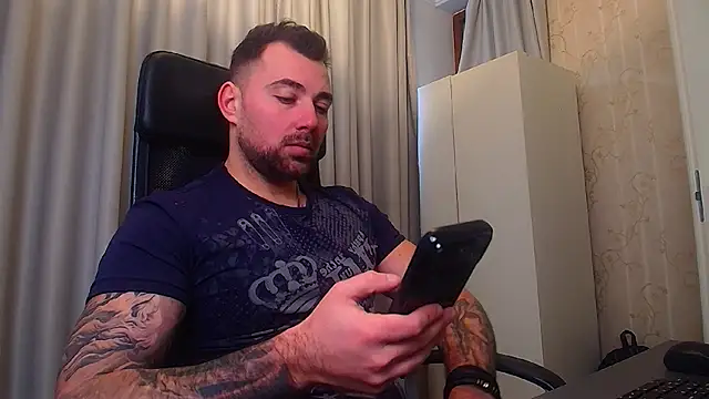 Snapshot of DuncanStone chatting on February 3, 2026, 12:10 pm DuncanStone online show from February 3, 2026, 12:10 pm