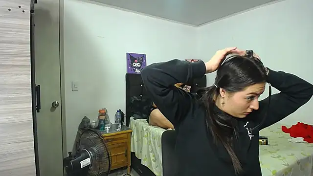 Snapshot of SharaPatinson chatting on September 12, 2025, 8:52 pm SharaPatinson online show from September 12, 2025, 8:52 pm
