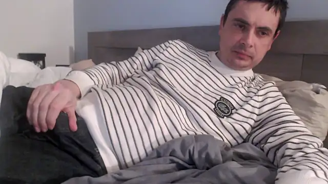 Snapshot of freddy0222222 chatting on February 11, 2026, 2:17 pm freddy0222222 online show from February 11, 2026, 2:17 pm