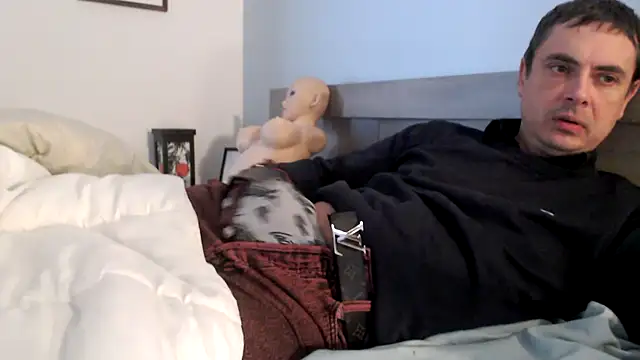 freddy0222222 online show from October 22, 2025, 10:58 am