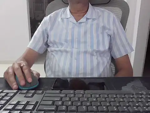 Snapshot of mrose8080 chatting on February 23, 2026, 6:41 pm mrose8080 online show from February 23, 2026, 6:41 pm