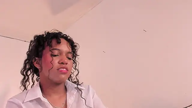 Tina Rouse2 online show from May 2, 2026, 6:46 pm