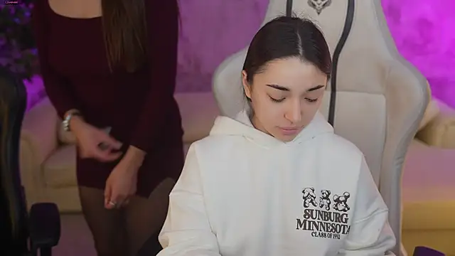 Snapshot of Jasmine_Flow chatting on February 25, 2025, 8:14 am Jasmine Flow online show from February 25, 2025, 8:14 am