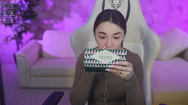 Snapshot of Jasmine_Flow chatting on February 24, 2025, 7:55 am Jasmine Flow online show from February 24, 2025, 7:55 am
