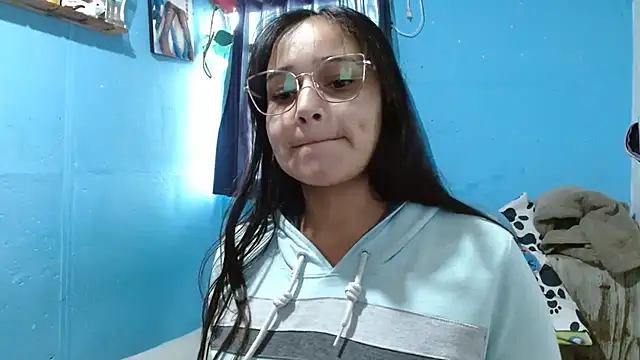 Snapshot of clarisse69 chatting on January 21, 2025, 8:54 pm clarisse69 online show from January 21, 2025, 8:54 pm