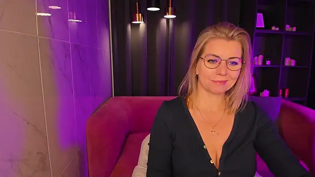 Annie Light online show from March 20, 2025, 9:04 am