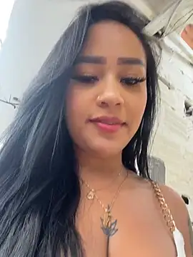 Luisa Fernandaa online show from May 16, 2026, 10:20 pm