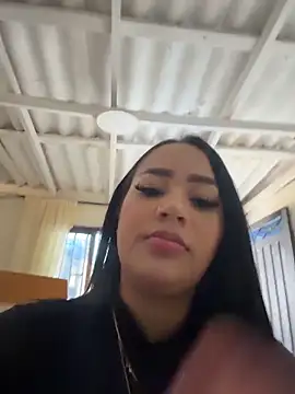 Luisa Fernandaa online show from April 12, 2026, 7:50 pm