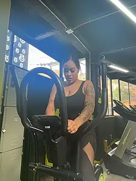 Luisa Fernandaa online show from February 27, 2026, 7:14 pm