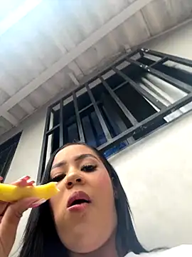 Snapshot of Luisa_Fernandaa chatting on September 20, 2025, 7:19 pm Luisa Fernandaa online show from September 20, 2025, 7:19 pm