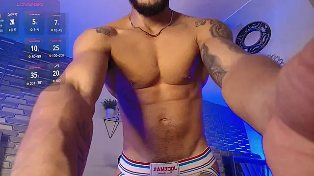 ARON TAYLER01 online show from July 3, 2026, 10:33 am