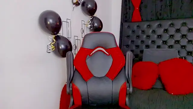 misslombana online show from December 14, 2025, 5:57 am