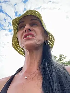 MilffantasyX online show from June 23, 2026, 6:00 am