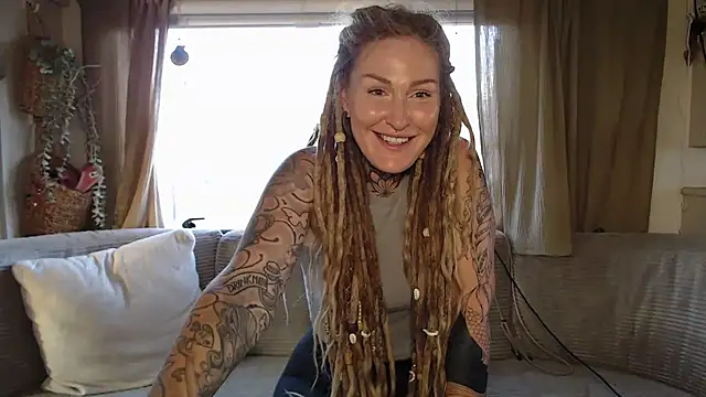 Mira-Grey89 online show from May 18, 2026, 6:56 pm