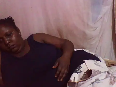 Snapshot of big_clits chatting on October 20, 2025, 3:56 pm big clits online show from October 20, 2025, 3:56 pm