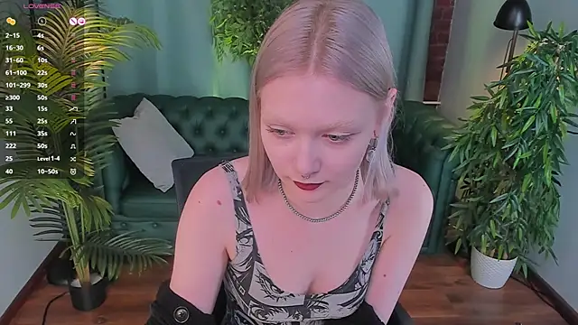 Snapshot of _Rude_Girl_ chatting on January 28, 2025, 6:28 pm  Rude Girl  online show from January 28, 2025, 6:28 pm