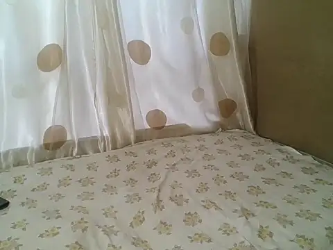 SexyBee96 online show from March 25, 2026, 1:43 pm