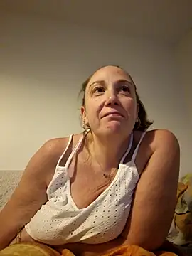 Wisie Cutie online show from October 31, 2025, 11:00 pm