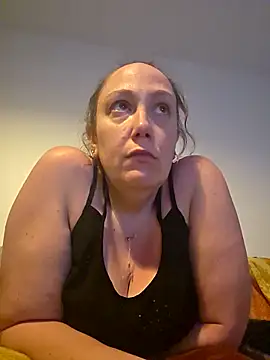 Wisie Cutie online show from February 25, 2026, 6:52 pm