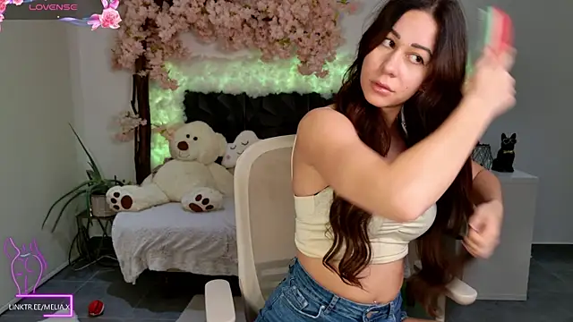 Snapshot of Meliazz chatting on January 25, 2025, 4:24 pm Meliazz online show from January 25, 2025, 4:24 pm